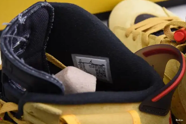 Bmlin JORDAN CN1084-300 X YELLOW 6 AIR TRAVIS SCOTT 0605